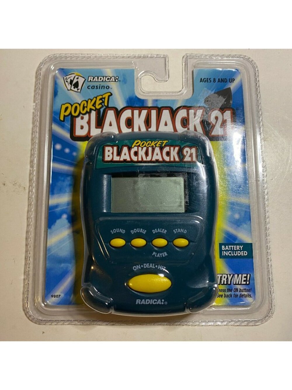 Radica Pocket Blackjack 21 Electronic Casino Game LCD Handheld 9807 1997 VTG